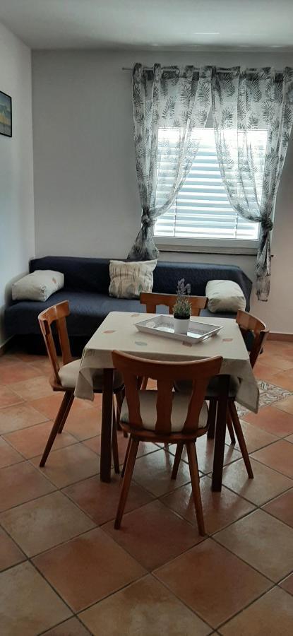 Villa Dobra Family Apartments Vir Eksteriør bilde