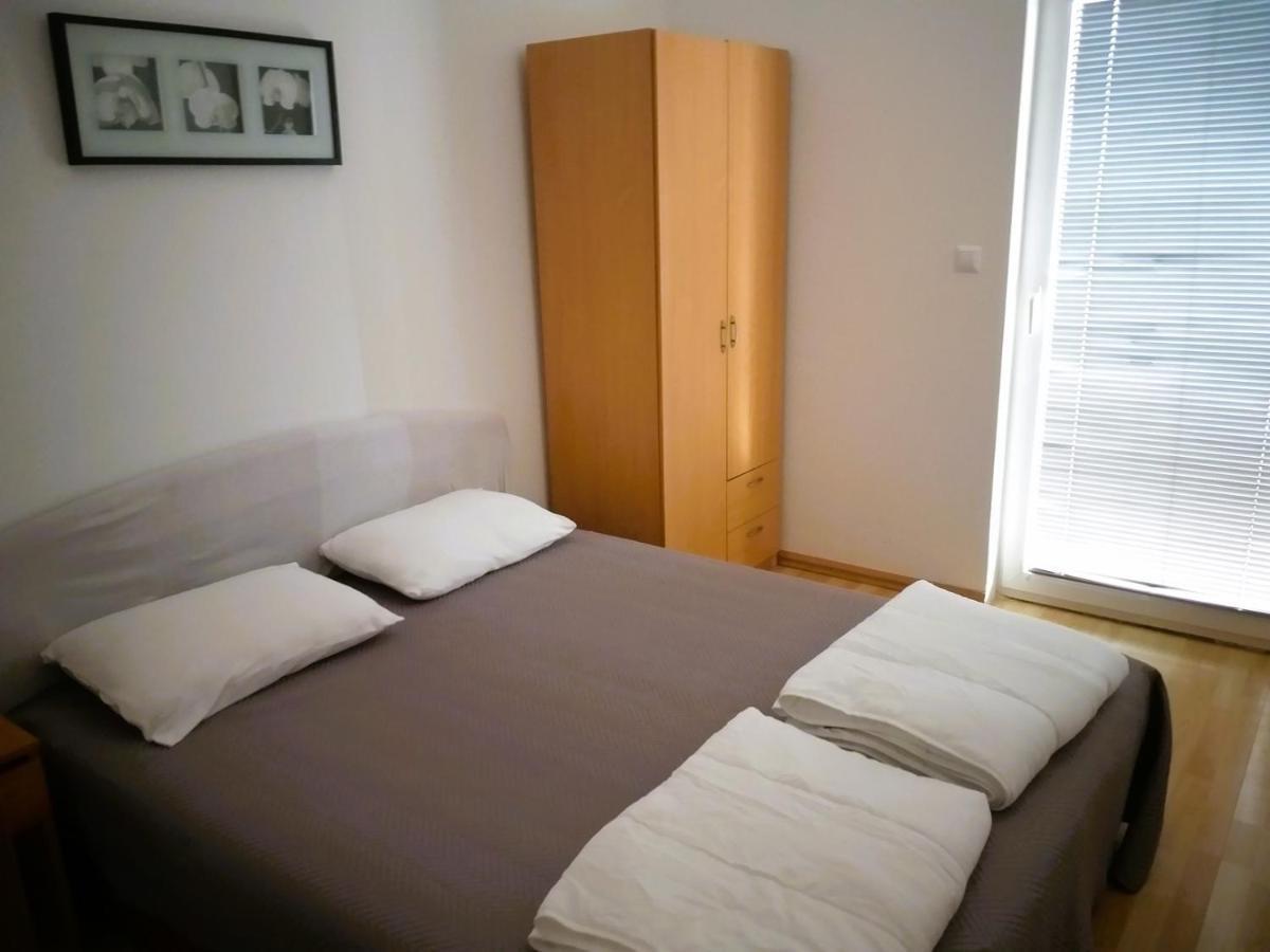 Villa Dobra Family Apartments Vir Eksteriør bilde