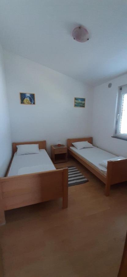 Villa Dobra Family Apartments Vir Eksteriør bilde