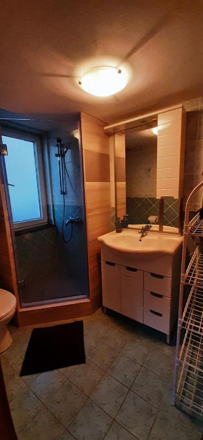 Villa Dobra Family Apartments Vir Eksteriør bilde