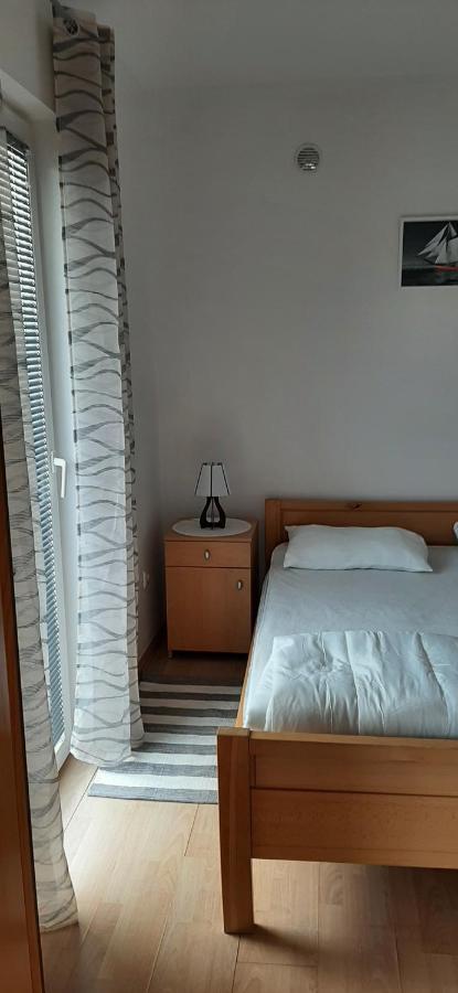 Villa Dobra Family Apartments Vir Eksteriør bilde