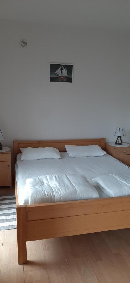Villa Dobra Family Apartments Vir Eksteriør bilde
