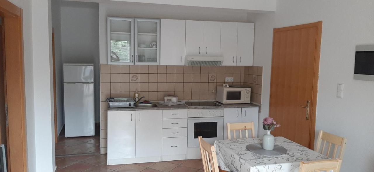 Villa Dobra Family Apartments Vir Eksteriør bilde