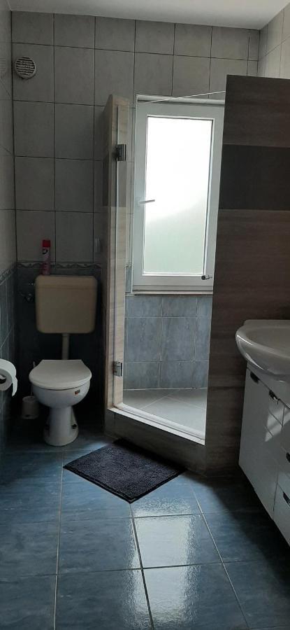 Villa Dobra Family Apartments Vir Eksteriør bilde