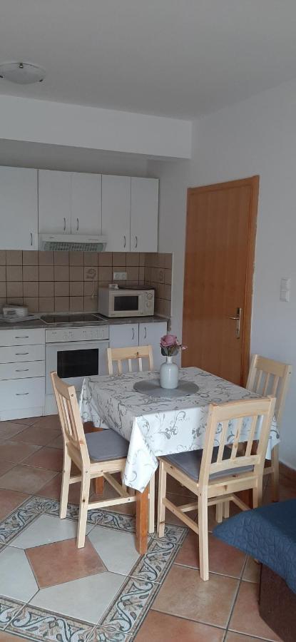 Villa Dobra Family Apartments Vir Eksteriør bilde